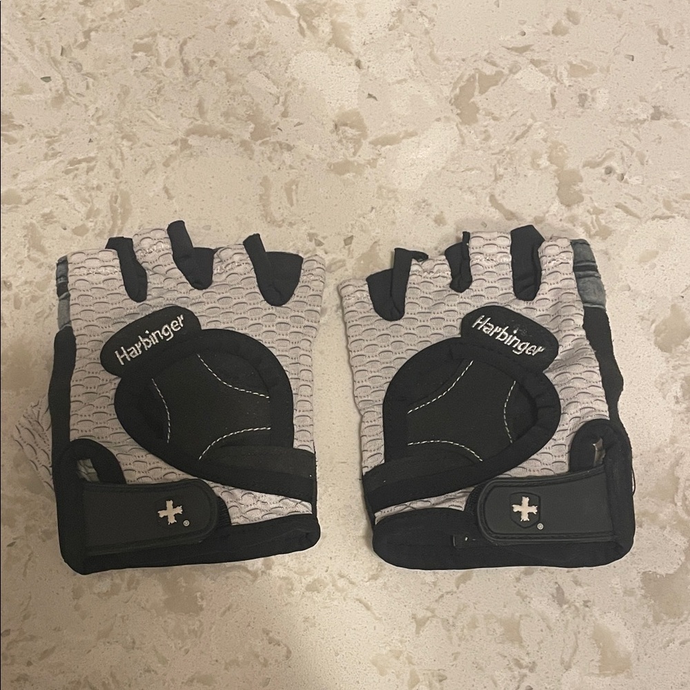 Women’s Harbinger Black and Gray Fingerless Gloves